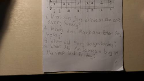 Составте вопросы на , jane drinks orange juice at the cafe every sunday.(9) mark and peter play hock