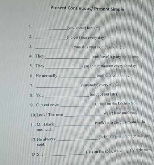 . present simple present continuous. Умоляю Дам 50​